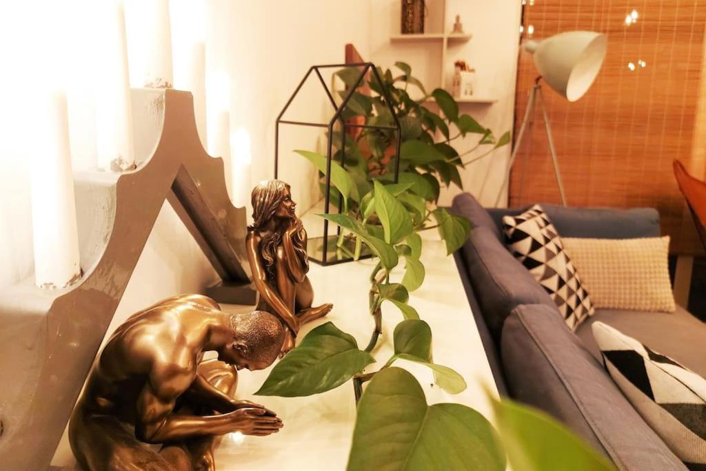 Cosy Boutique 61 Sqm Apartment - Private Parking - Ten Blocks Residence بوخارست المظهر الخارجي الصورة