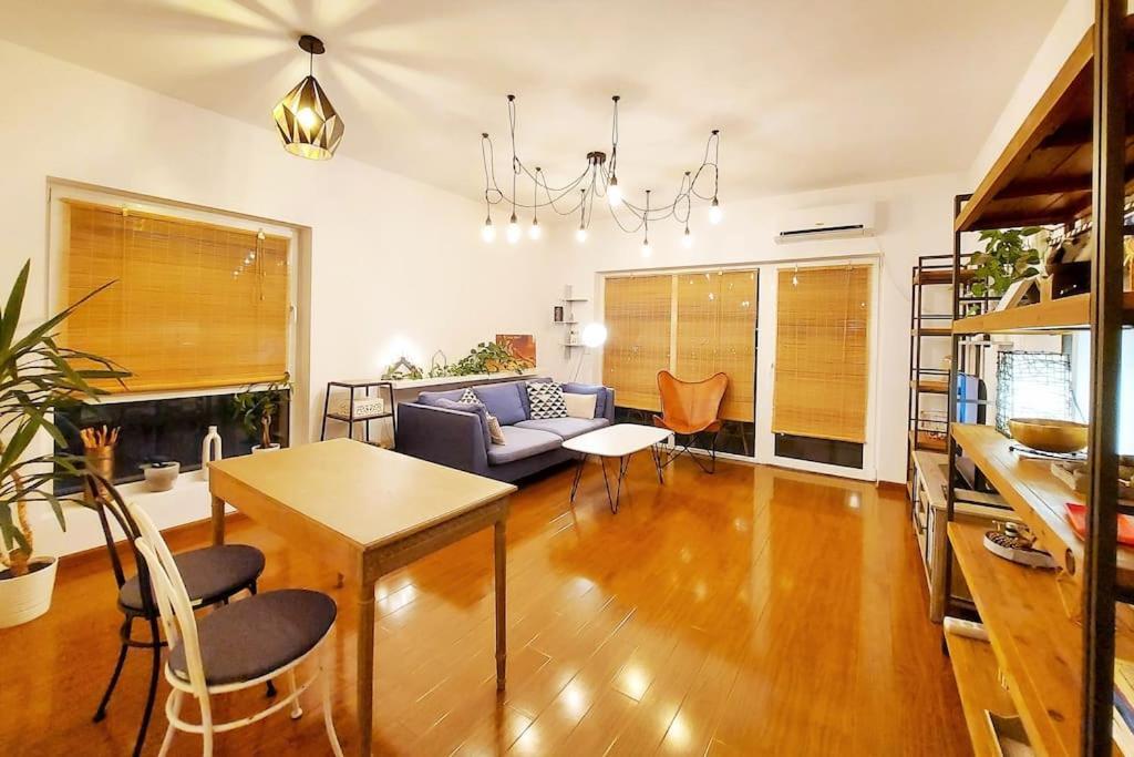 Cosy Boutique 61 Sqm Apartment - Private Parking - Ten Blocks Residence بوخارست المظهر الخارجي الصورة