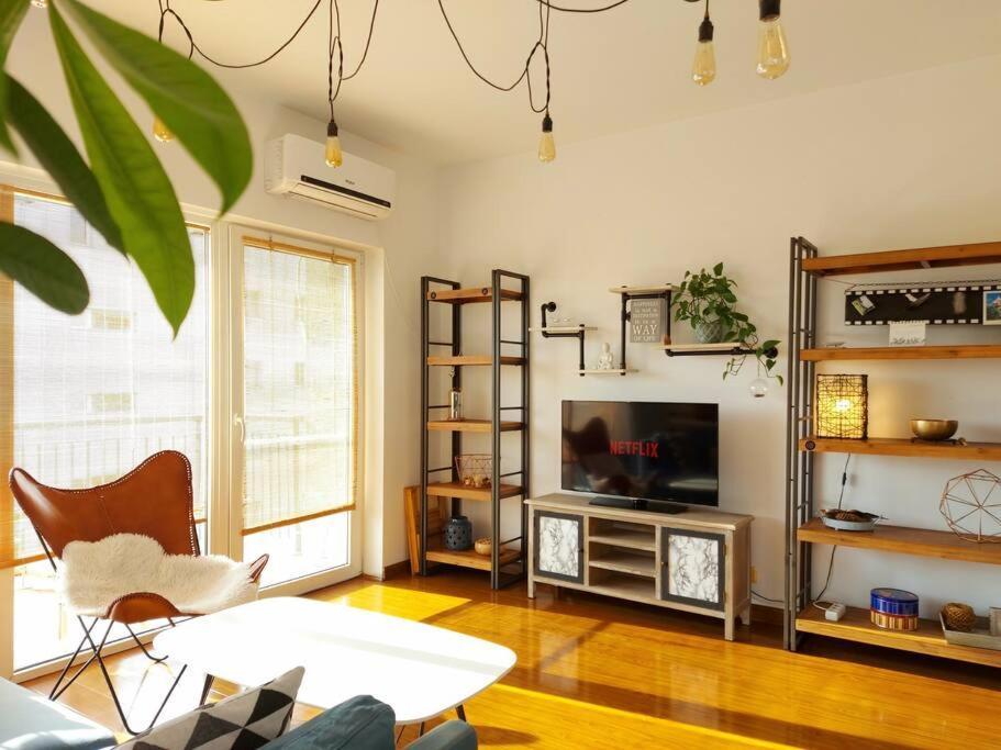 Cosy Boutique 61 Sqm Apartment - Private Parking - Ten Blocks Residence بوخارست المظهر الخارجي الصورة
