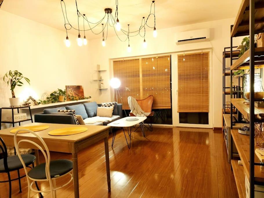 Cosy Boutique 61 Sqm Apartment - Private Parking - Ten Blocks Residence بوخارست المظهر الخارجي الصورة