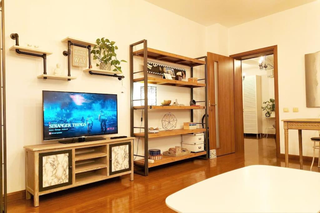 Cosy Boutique 61 Sqm Apartment - Private Parking - Ten Blocks Residence بوخارست المظهر الخارجي الصورة