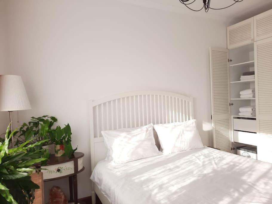 Cosy Boutique 61 Sqm Apartment - Private Parking - Ten Blocks Residence بوخارست المظهر الخارجي الصورة